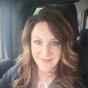 Meet your Posher, Pamela